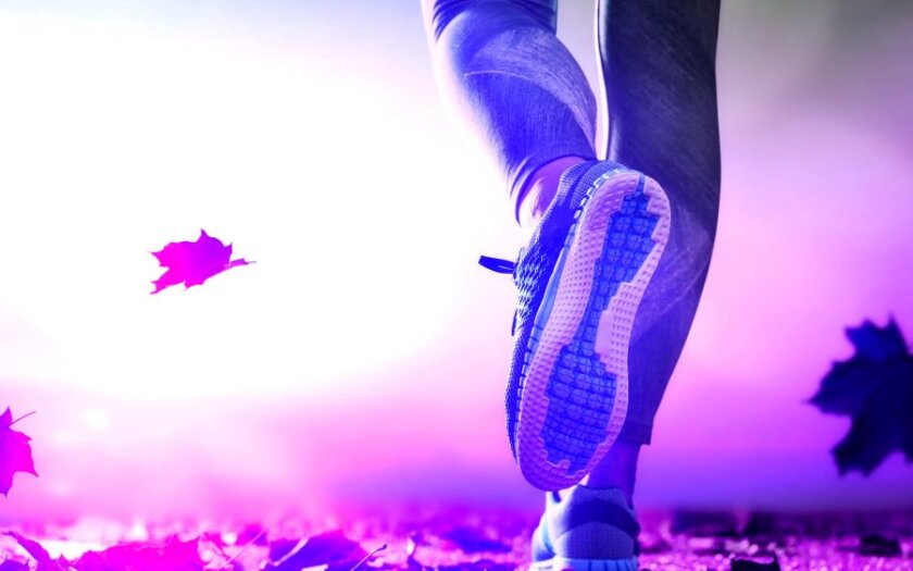 歩いて稼ぐ！STEPNとSweatcoin始めるならどっち？違いを比較